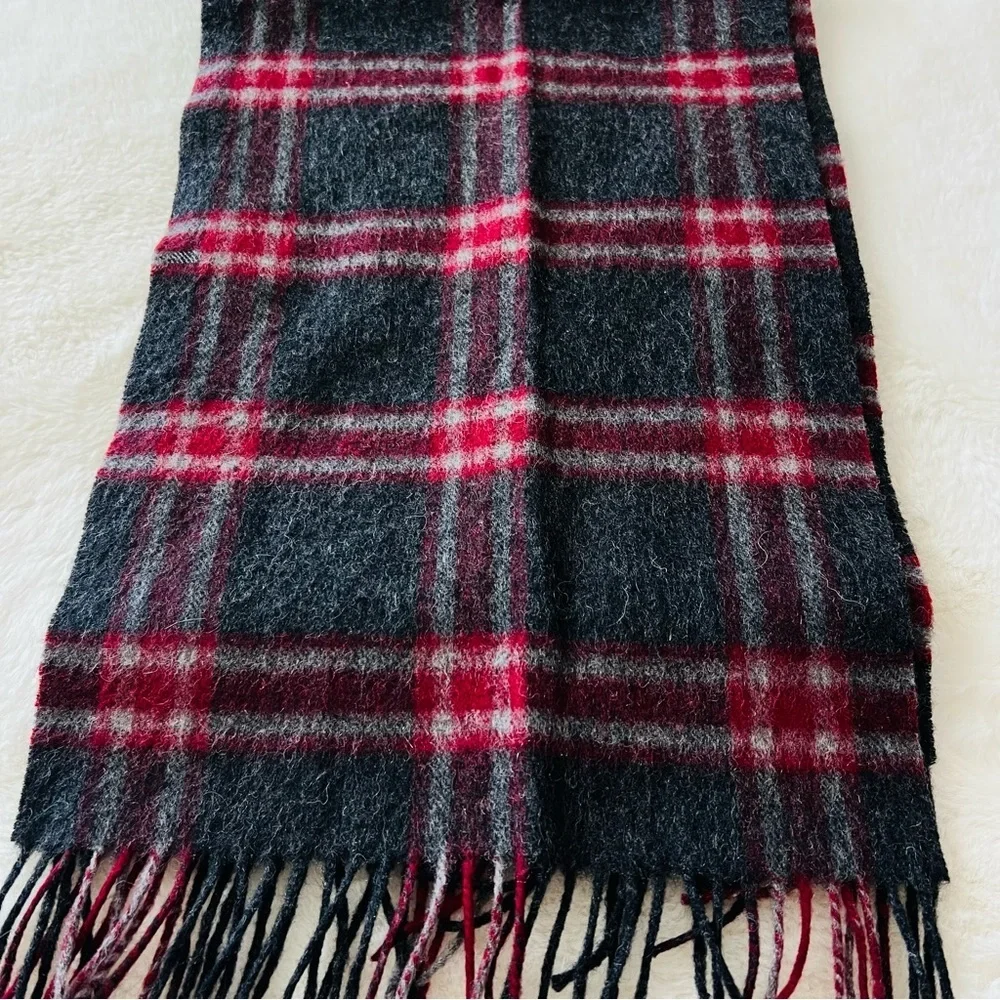Nordstrom Men’s 100% Wool Plaid Red/Grey Scarf 72”x12” new no tag.